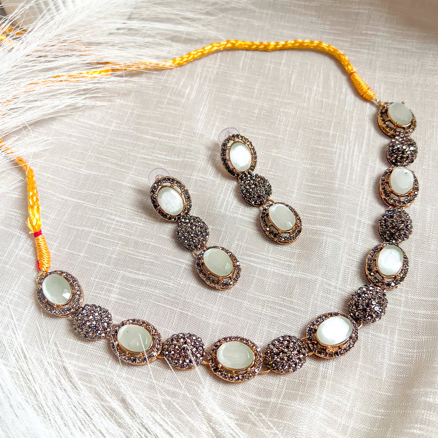 Gohar-e-Aab Necklace Set – (S-62)