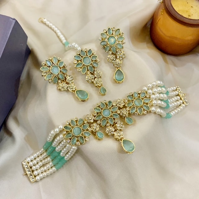 Pearl Charm Fantasy Choker Set CS-43